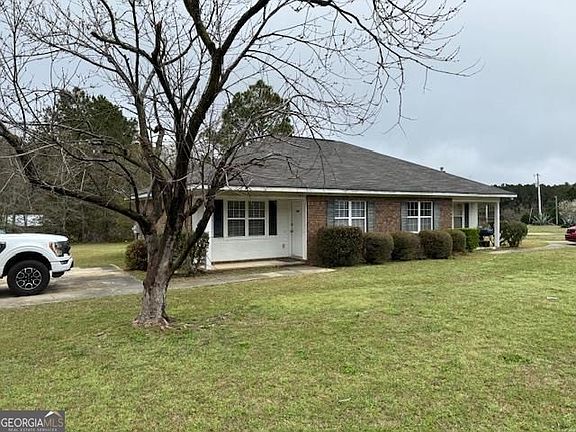 2nd image of 609 Yorktown Pl #A