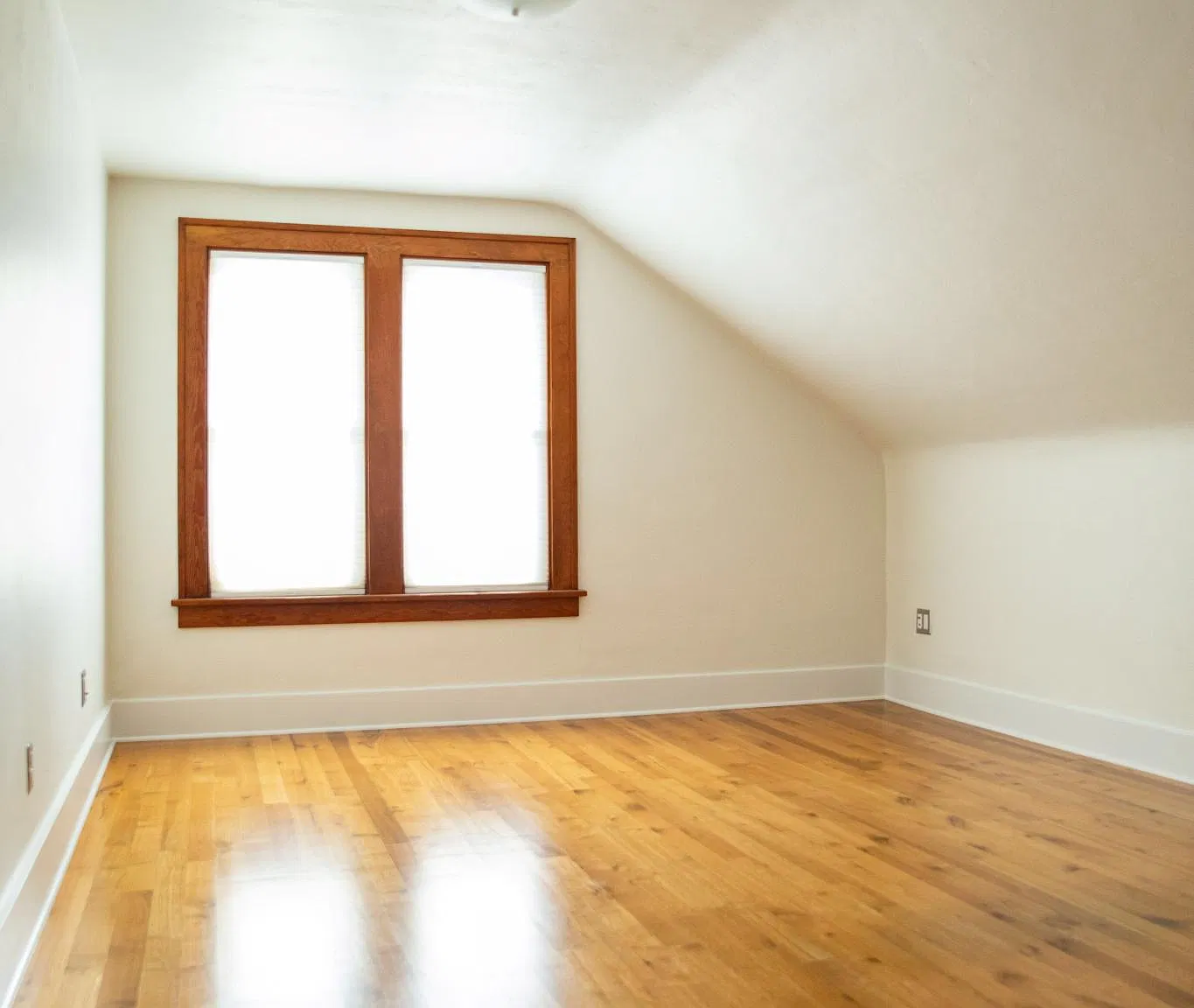 701 Brooks St — Photo 3