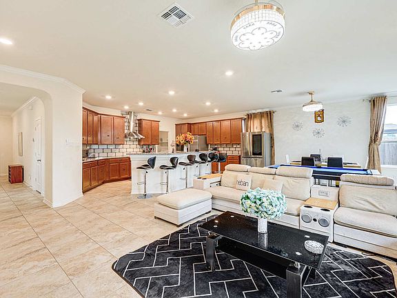 5th image of 2068 Oxbow Cir