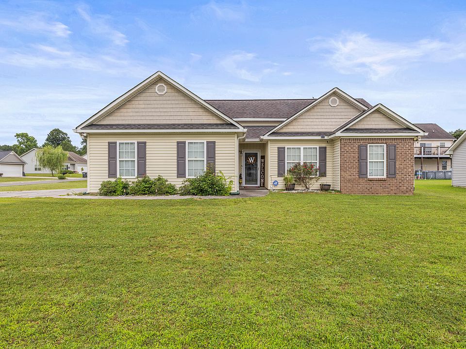 1st image of 201 Legacy Ln