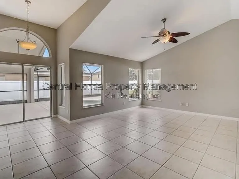 1061 Seneca Trl — Photo 6