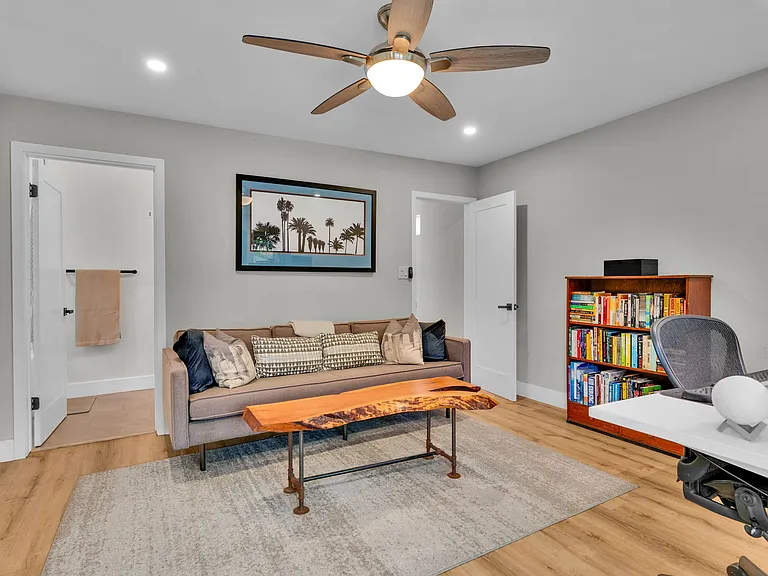 2369 Loring St — Photo 26