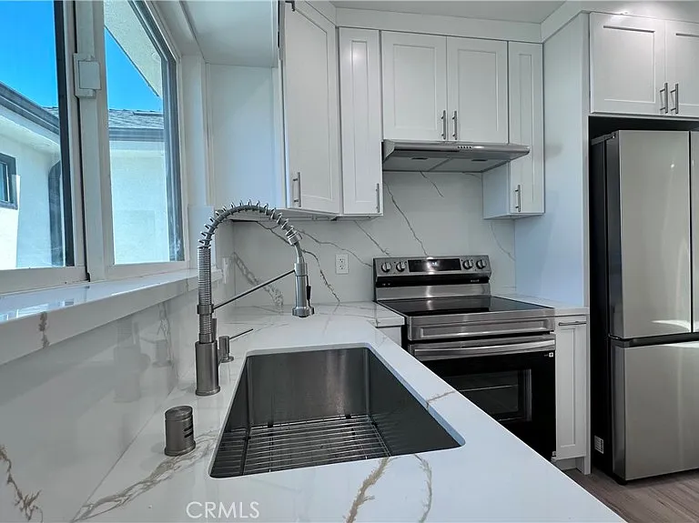 2135 N Brighton St #102 — Photo 8