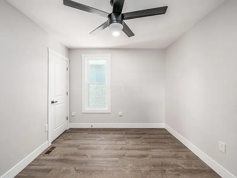 730 Miller Ave — Photo 11