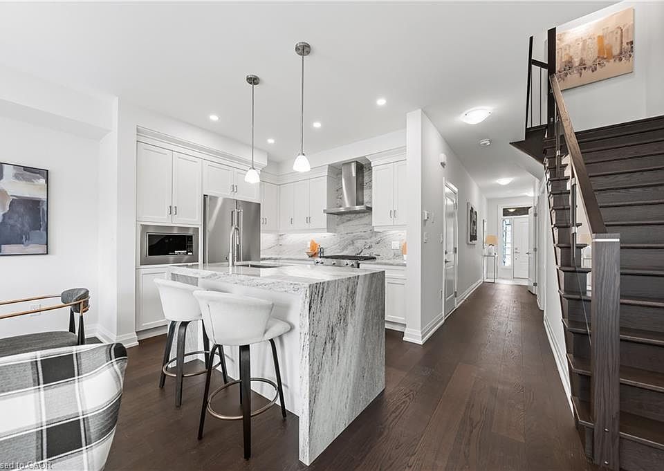 1st image of 675 Victoria Rd N #23