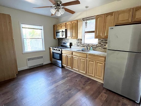 2nd image of 47 Highland Ave Floor 1