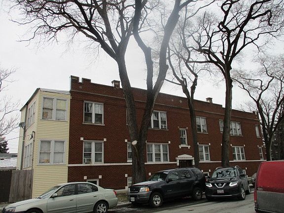 2nd image of 2700 N McVicker Ave