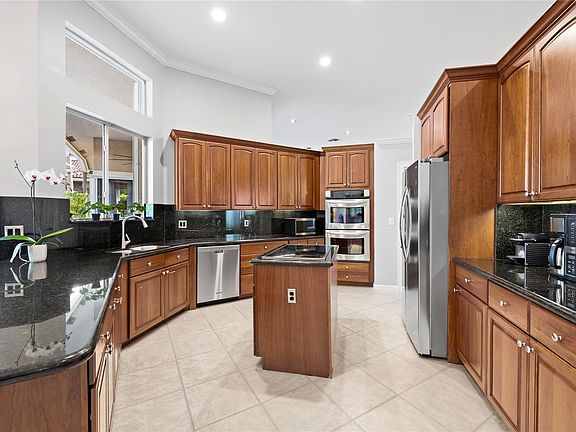 3rd image of 6512 NW 99th Avenue