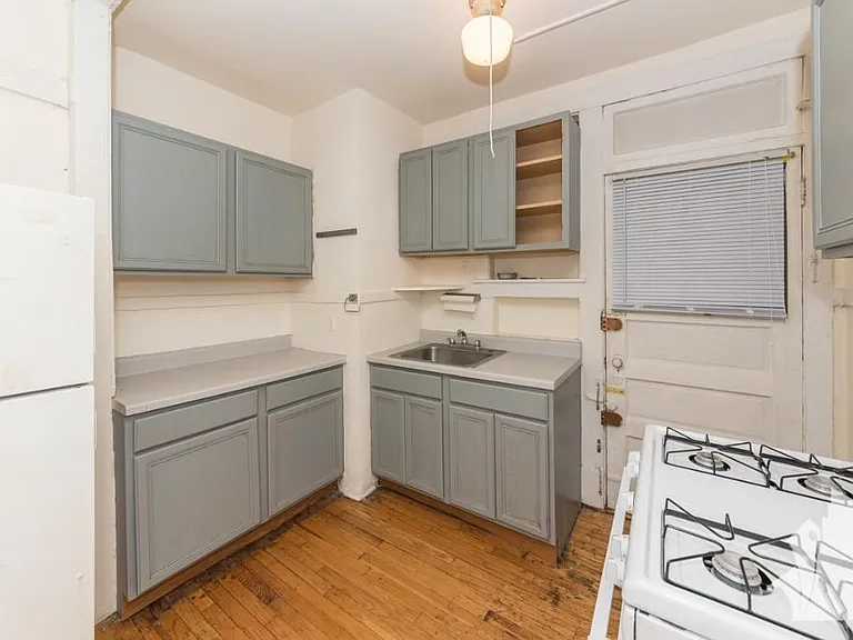 634.5 W Arlington Pl #36 — Photo 2