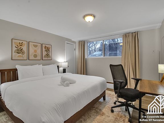 3rd image of 1540 Abbott Rd APT 1