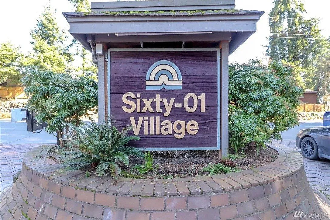 2 bed, 1.5 bath, 1060 sqft, $2,695 — Photo 1