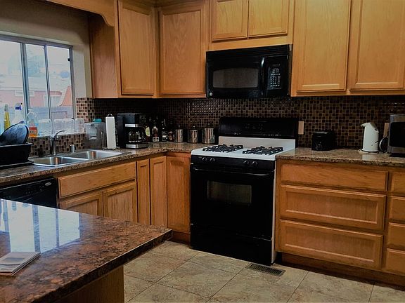 4th image of 76 Copper Meadows Dr #12