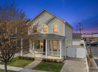 1109 Bennaville Ave, Birmingham, MI 48009