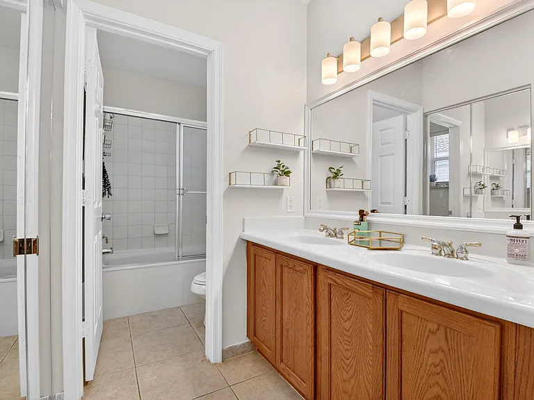 3271 Laurel Ridge Cir — Photo 21