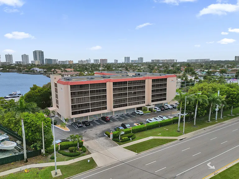 740 S Federal Hwy #312 — Photo 52
