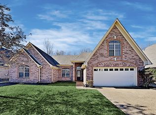 1687 Farkleberry Dr, Cordova, TN 38016