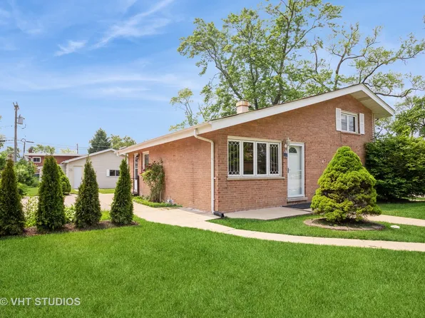 157 Drake Ln, Des Plaines, IL 60016