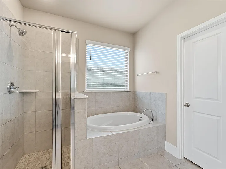 2539 Lilac Point Ln — Photo 15