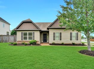 2 Airlie Ln, Simpsonville, SC 29681