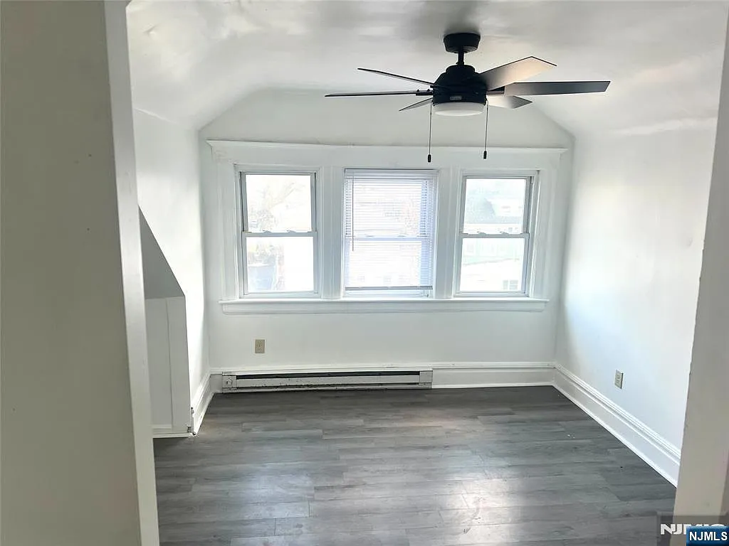 1 bed, 1.0 bath, $1,750 — Photo 4