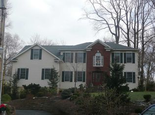 17 Connie Pl, Morristown, NJ 07960