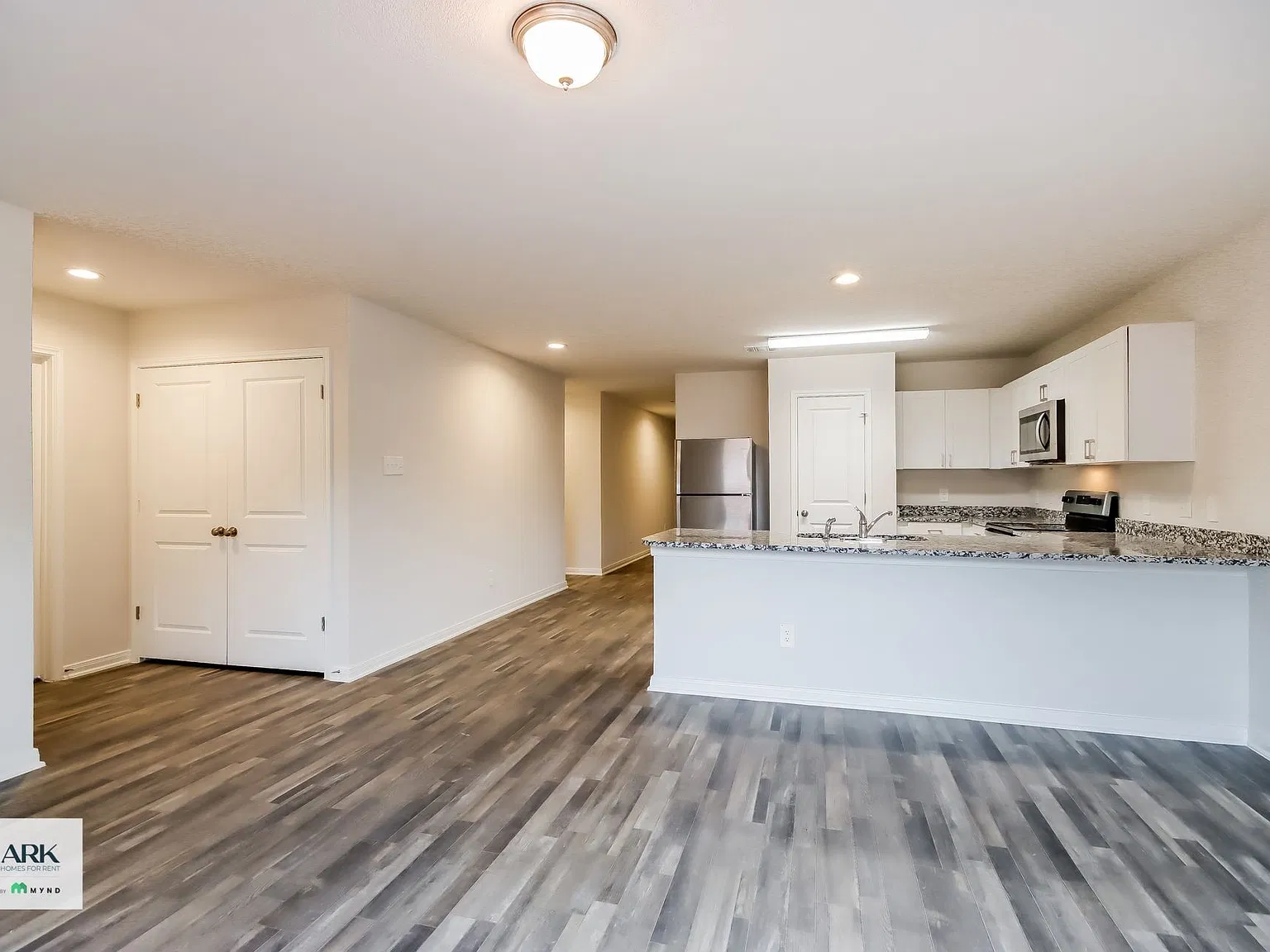 4 bed, 2.0 bath, 1400 sqft, $1,575 — Photo 4