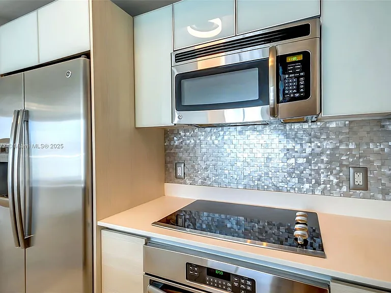 4250 Biscayne Blvd #918 — Photo 13