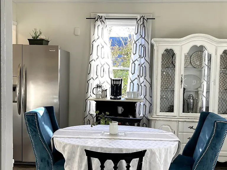 Eat in Kitchen