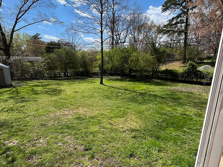 2805 Shady Lawn Dr — Photo 19