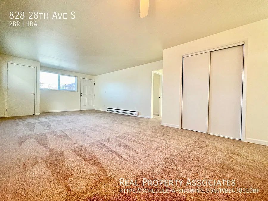 Charming 2-Bed, 1-Bath Located in the Leschi Neighborhood! **Off-Street Parking Available — Photo 4