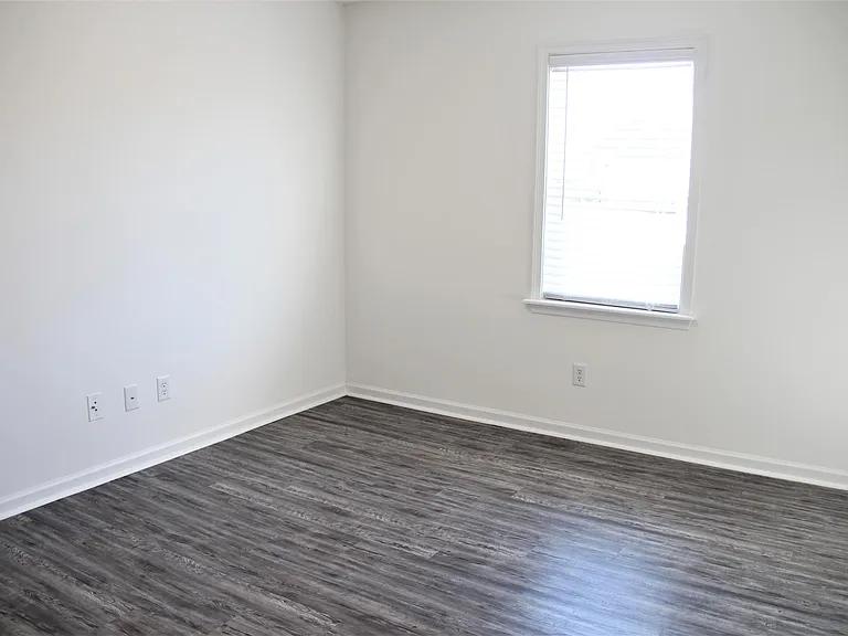 1306 Jessica St — Photo 29