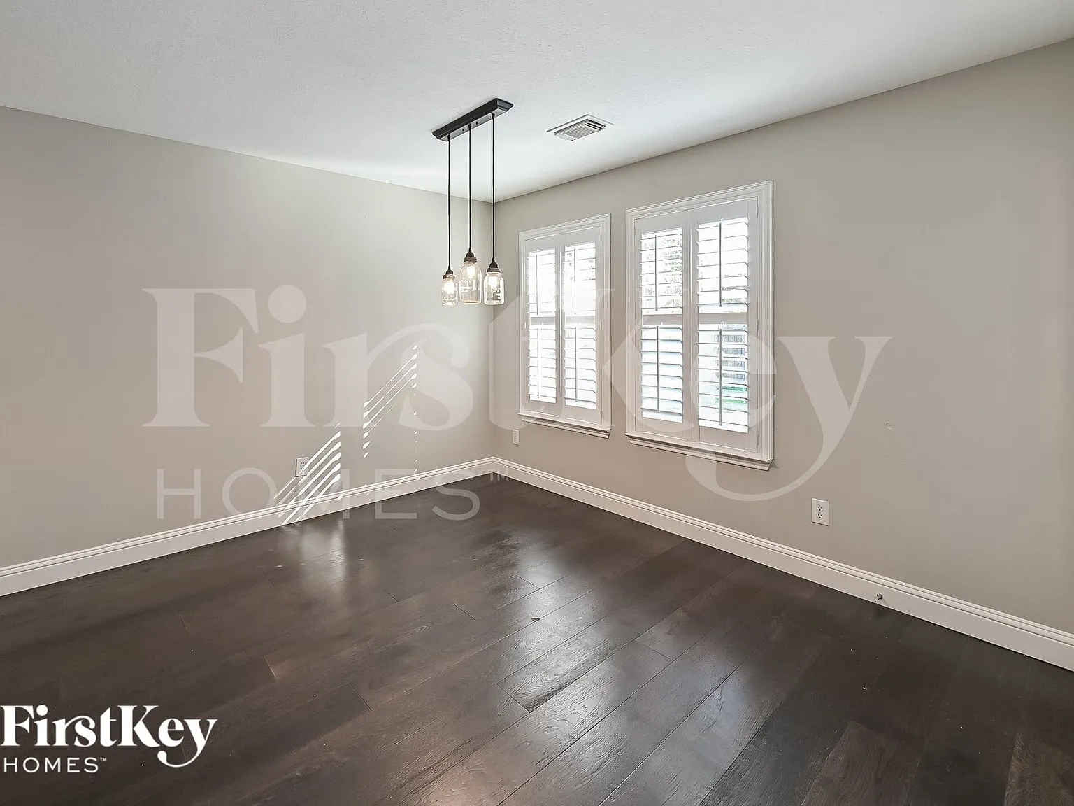 4 bed, 2.0 bath, 2299 sqft, $2,685 — Photo 4