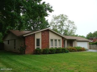 3309 W Lakeview Rd, Marion, IL 62959