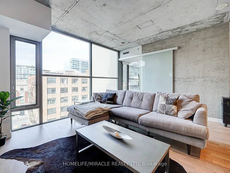 25 Oxley St #701 — Photo 30