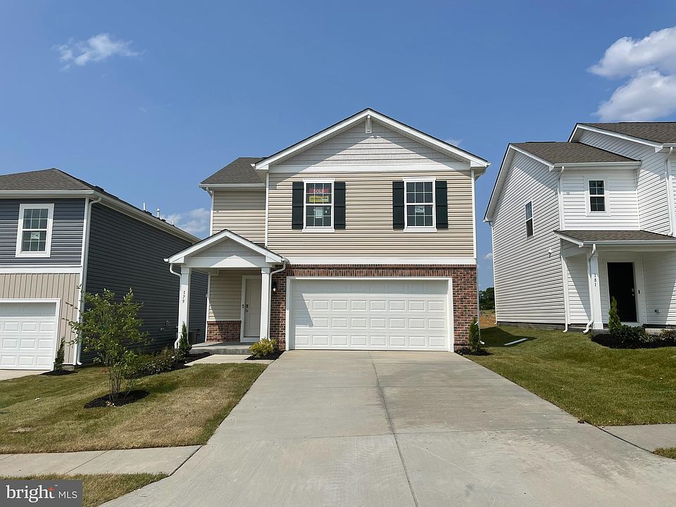 1st image of 103 Charing Cross Dr