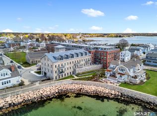 8 Stonington Cmns UNIT 22, Stonington, CT 06378