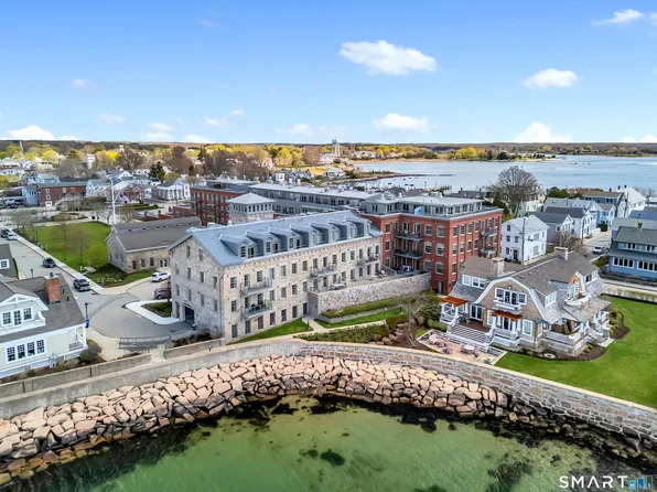 8 Stonington Commons #22, Stonington, CT 06378