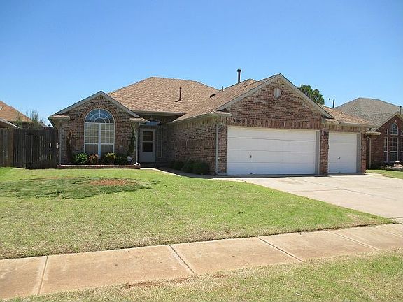 2nd image of 9300 Lakecrest Dr