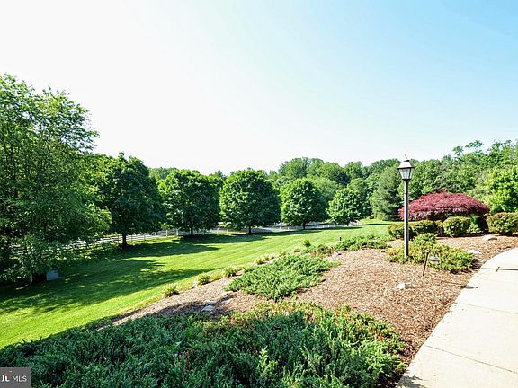 5th image of 5752 Daingerfield Way
