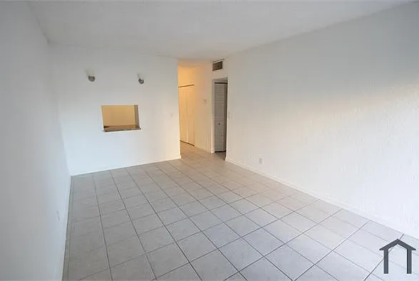801 NW 47th Ave #103 — Photo 3