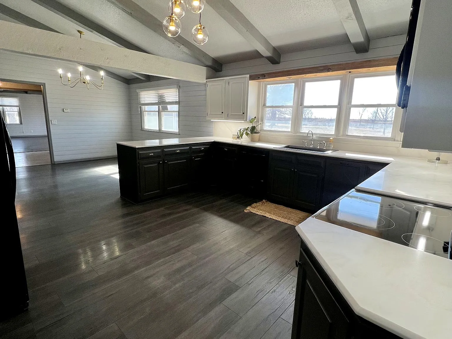 4 bed, 3.5 bath, 3200 sqft, $3,150 — Photo 1