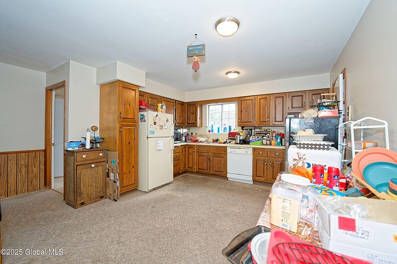 5th image of 233 Jackson Avenue