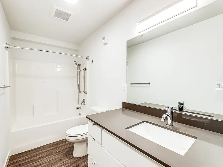 LYLA Eastlake Apartments — Photo 12