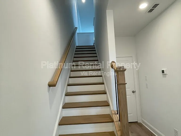 5221 Riden Ct — Photo 13
