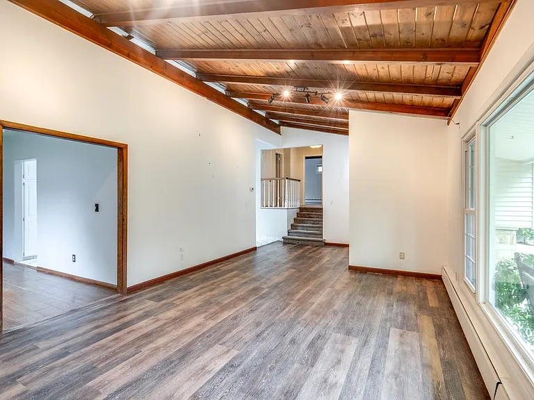 381 Hickory Hill Rd — Photo 4