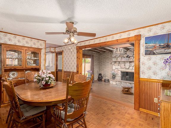 5th image of 2216 W Corrine Dr