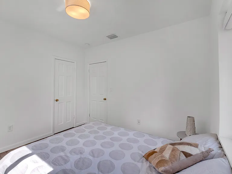 565 NW 49th St — Photo 26