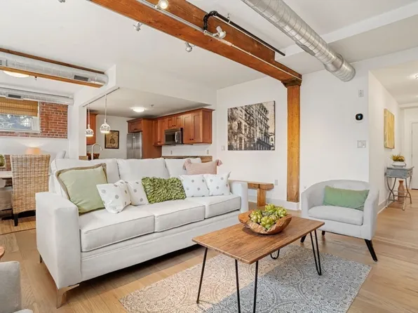 22 Cottage Park Ave Unit 1, Cambridge, MA 02140