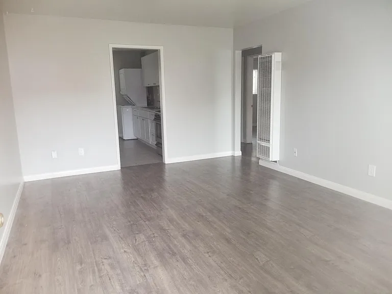 5634 Gaines St — Photo 7