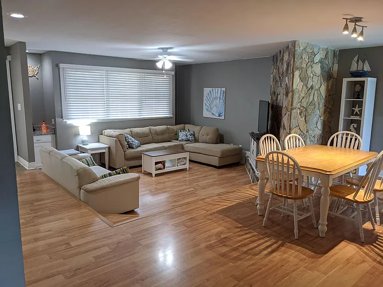 1074 Citrus Ave NE — Photo 20